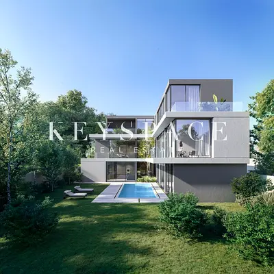 Spacious Contemporary Villa in a Prestigious Location