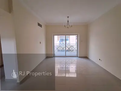 2 BR apartment - family building - Balcony - close to the park