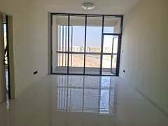 Lxury and brand new apartment with balcony with master room balcony parking