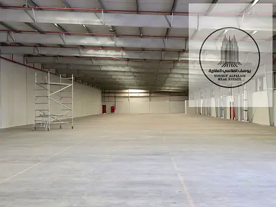 للإيجار مستودع وكراج متكامل في عجمان الصناعية مساحة كبيرة وموقع مميز