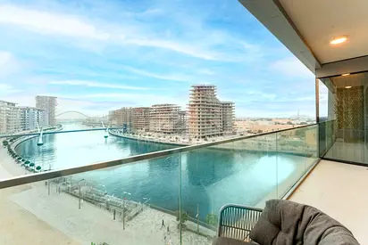 Upgraded Furnishing | Bills Included | Canal View