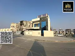 Exclusive Corner Residence 🏘️💫 With Roof Feature