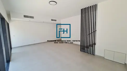 🔥3BED MIDDLE UNIT | HOT OFFER 🔥