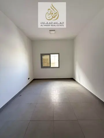 Brand new building – First Tenant – located in Al Nuaimiya 1, in a prime location close to Al Hikma Private School and near Royal Furniture, providing