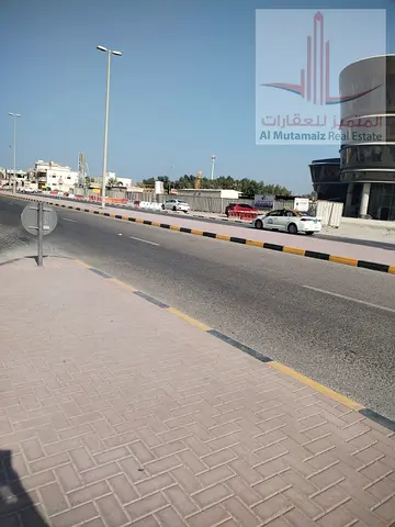 قطعة ارض للبيع بموقع مميز بمنطقة الروضة  3 امارة عجمان شارع الشيخ زايد