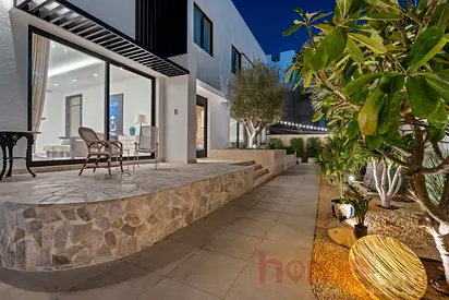 Modern Luxury Villa | Burj Al Arab View| Vacant