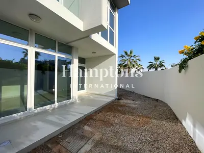 Single Row | Corner | End Unit | Next To Pool