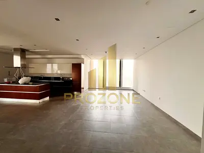 Burj Khalifa View | Close to Metro | Huge Layout