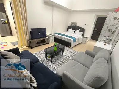 ستوديو مفروش للايجارالشهري مطبخ منفصل مع بلكونه للايجارالشهري بابراج الياسمين بجوارسيتي سنتر عجمان