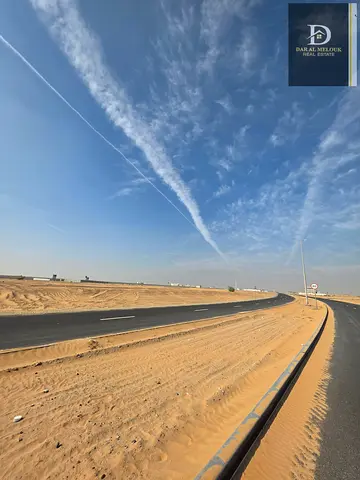 فرصة استثمارية مميزة – 3 أراضٍ سكنية في مزيرعة | الشارقة
📍 الموقع:
إمارة الشارقة – منطقة مزيرعة