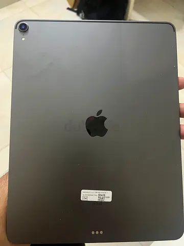 Apple iPad Pro 12.9-inch (2021) in Great Condition with Logitech Keyboard