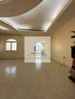 🏢 Building for Sale in Muweilah – Al Falah Area