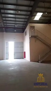 Spacious Warehouse for Rent in Umm Al Thuoob