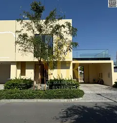 Luxury villa in the heart of Al-Zoura city, 4 master bedrooms, area of ​​approximately 6200 feet