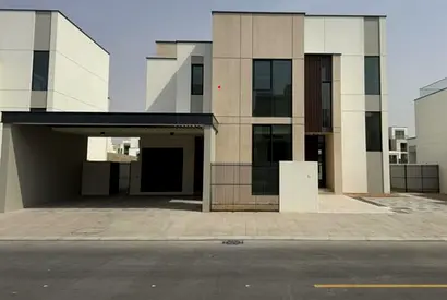 فيلا مكونة من 5 غرف نوم متاحة للإيجار