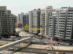 HOT OFFER//BIG 2BHK//WITH BALCONY//SAHARA CENTER SAME LINE 4 CHEQUE