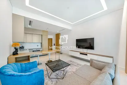 Modern 1 Bedroom Duplex| High Floor| Ready to Move
