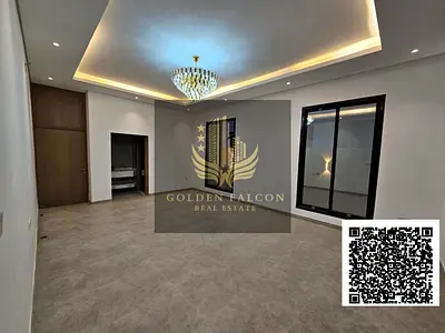 Five master bedrooms with built-in wardrobes and two reception halls make up this enormous luxury house that is currently for sale.