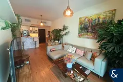 Upgraded | Vacant On Transfer | 1 Bedroom