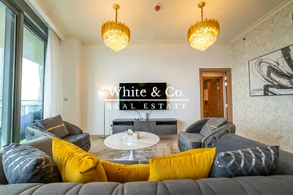 Spacious | Furnished 1BR | Downtown Living