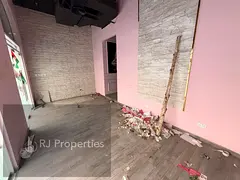 Close to Park luxury shop very prime lecation business area ready to move only jest 185k