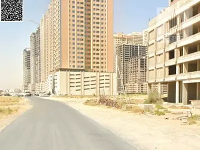 ارض سكني تجاري بموقع مميز مساحه كبيره