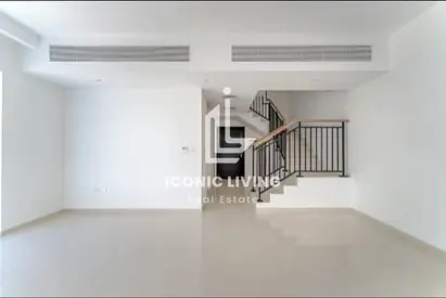 🏡 Modern 3-Bedroom Unfurnished Villa for rent | Madinat Hind 4
