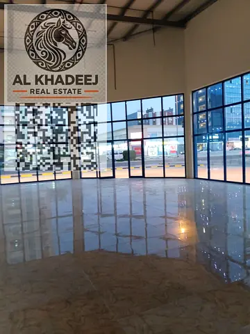 محل واجهه كورنر | موقع مميز | مساحه واسعه | جاهز للاستلام