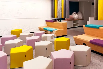 New | With Licenses/Visas | Budget Premium Office