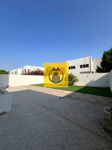Villa for rent 5 rooms + maid
