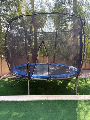 Trampoline with Safety Net