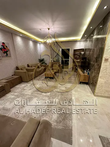 فخامة السكن الجاهز في أرقى أحياء الخان تسرّ شركة الهادف للعقارات أن تقدم لكم فرصة استثنائية لسكن راقٍ ومتكامل. شقة فاخرة مفروشة بالكامل بأثاث عصري ومر