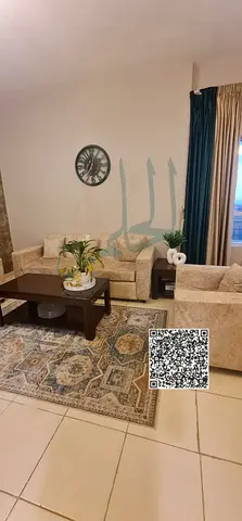 🏙️ شقة للبيع في أبراج الأورينت – إطلالة جانبية على الخور