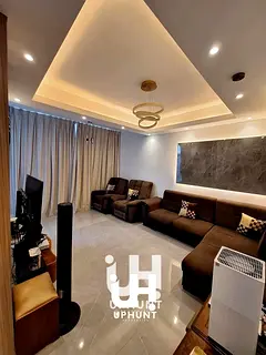 FULLY UPGRADED UNIT WITH FULLY FLOORING/LUXARY LIVING/GOOD FOR INVESTMENT/PLEASE ONLY SERIOUS BUYER