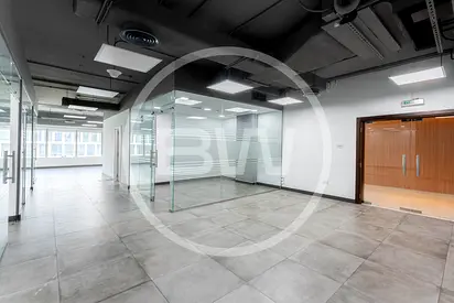 VACANT NOW | FULLY FITTED | 3 PARKING