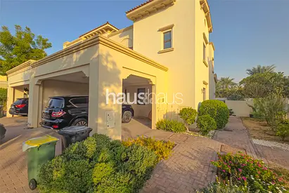 Single row | Fully furnished | Corner unit