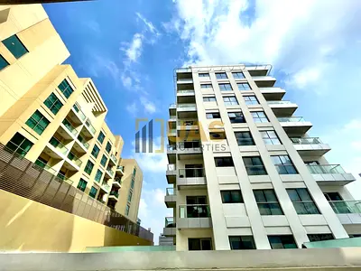 Unique 2bhk/2 Balconies/Gym Pool Parking Free