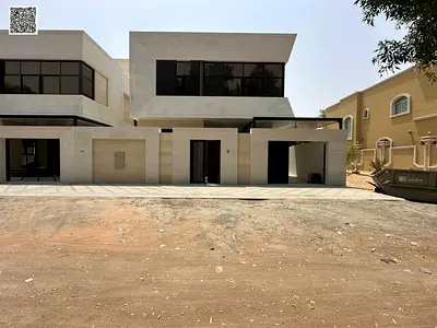 فيلا  فاخره طابقين وروف تشطيب راقي   مقابل جميع الخدمات والمسجد