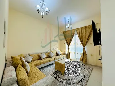 *بناية الروضة*  🏘️ *شقة غرفتين وصالة رقم 102* 📍 *عجمان منطقة الروضة 1* خلف مركز شرطة الحميدية سهل المخرج جدا لدبي والشارقة  *شقة غرفتين وصالة | فرش