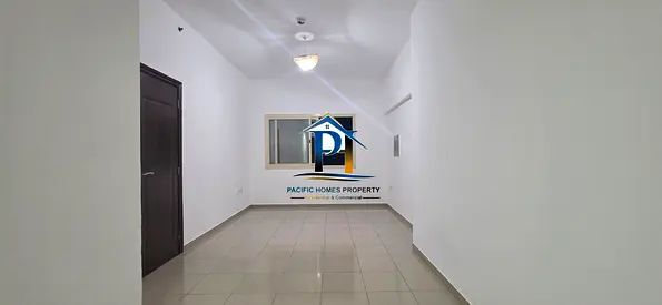 Modern & Luxurious Studio Apartment available With Full Facilities Next to Park