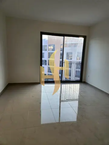 READY TO MOVE IN - GOOD LOCATION - BIG SIZE -