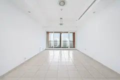 Bright &amp; Spacious | Prime Location | Stables View