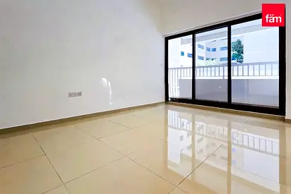 Unfurnished I Rented I Big Layout