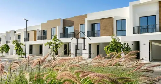 Contemporary Townhouse | Maid's Room | Ample Storage | Sleek & Modern Interiors