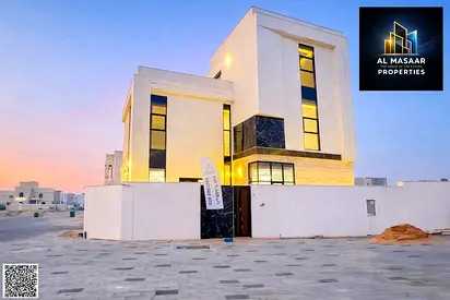 Own a corner villa on the main street with a 20-meter front setback, two floors and a roof, at a price including electricity, water and air conditioni