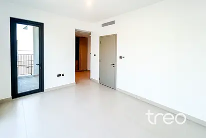Vacant | Near pool and park | Brand New