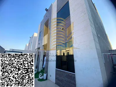 فيلا للبيع بعجمان منطقة الياسمين   تشطيب سوبر لوكس   موقع مميز جدا مع الكهرباء والمايه والمكيفات   تتكون من 6 غرف نوم ماستر    مجلس مع حمامات   صالح م
