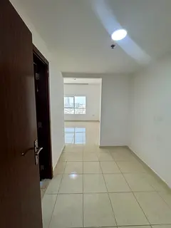 2bedrooms with partial see view apartment in orient towers for sale