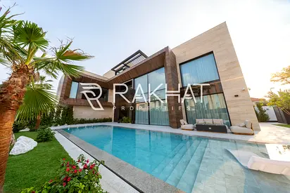 Luxury 6 Bedroom Villa | Sea View | Pearl Jumeirah