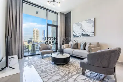 Bright | Pool View | Spacious |